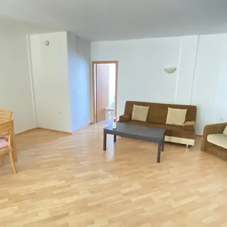 три комнаты на солнечном берегу Appartamento Sunny Beach