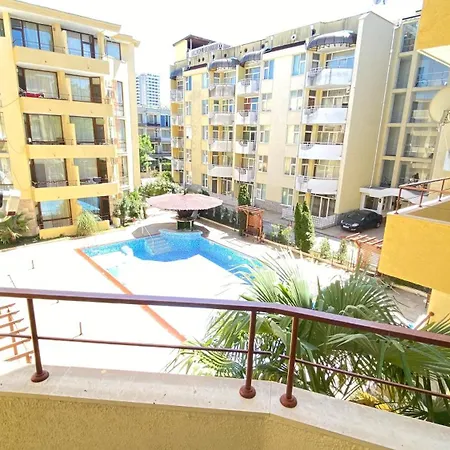 Apartamento три комнаты на солнечном берегу
